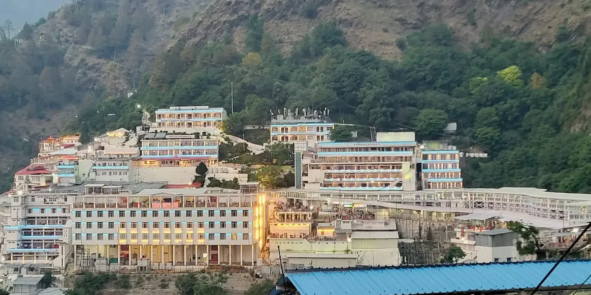 Jammu and Kashmir Tour Packages & Sightseeing | Arivo Holidayss